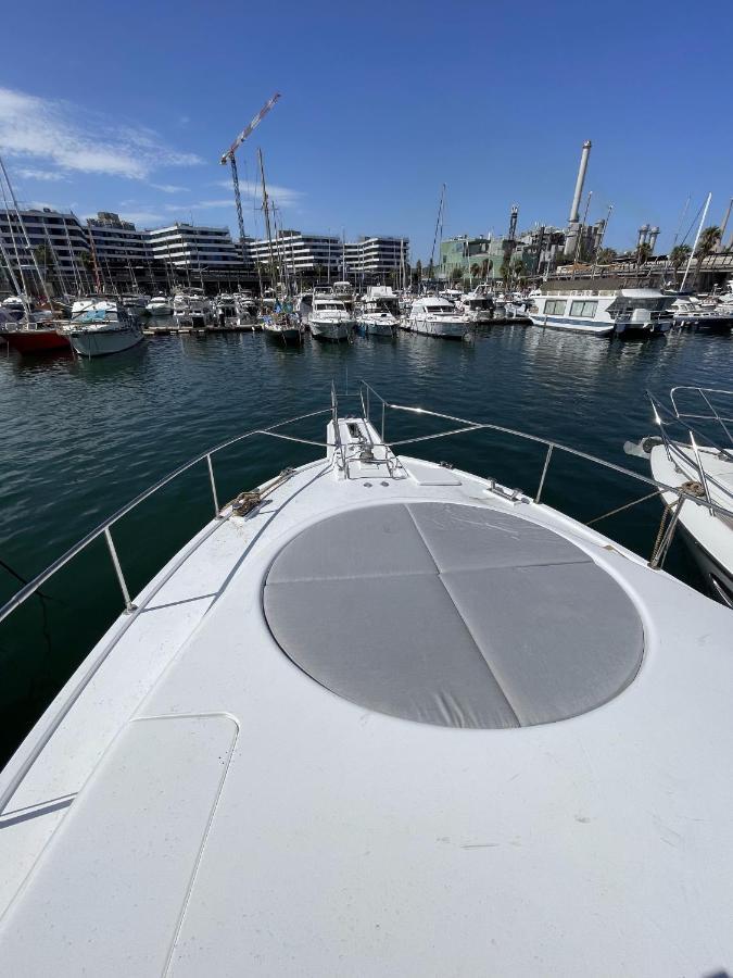 سان أدريان دي بيزوس Hotel Yacht Sotavento المظهر الخارجي الصورة